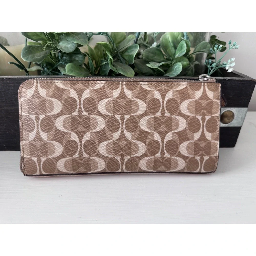 Coach Signature Peyton dreams Accordion Zip Wallet Monogram Long Wallet rare HTR